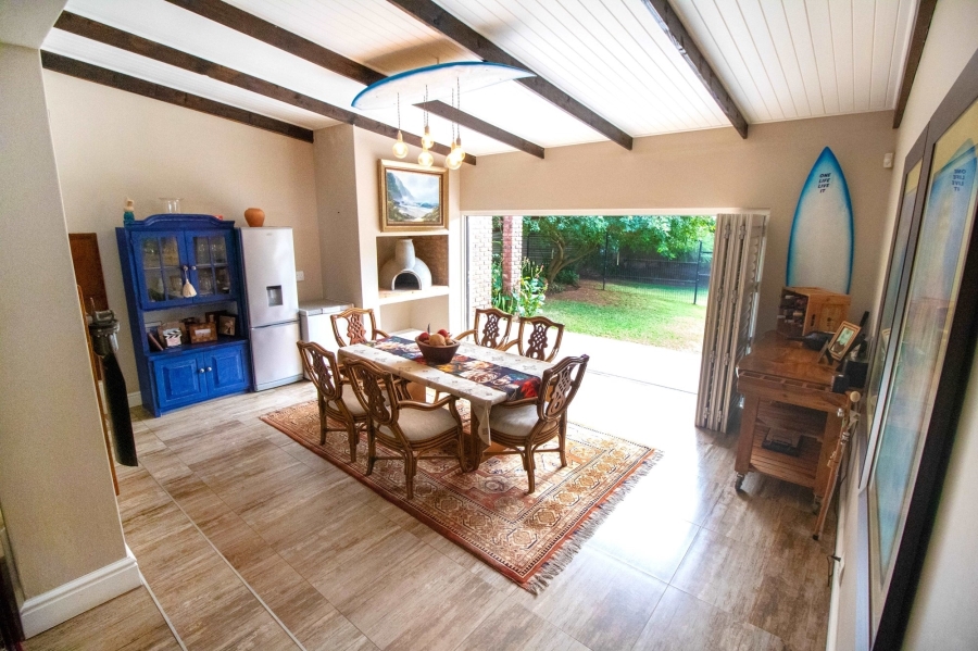 3 Bedroom Property for Sale in Wavecrest Eastern Cape